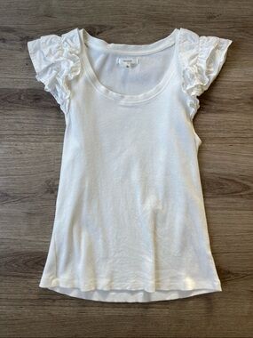 Maurices M white ruffle sleeve top
